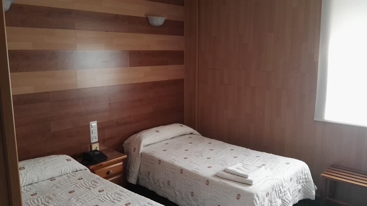 Hotel La Mina Puertollano Bagian luar foto