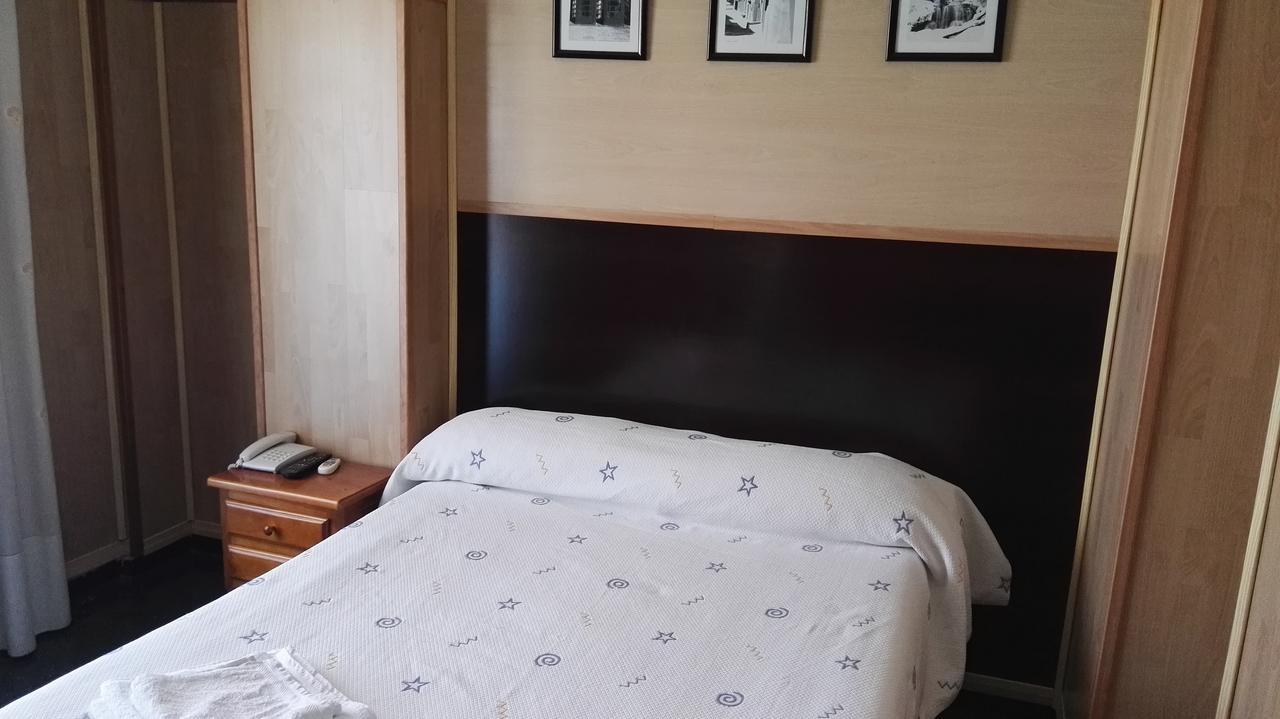 Hotel La Mina Puertollano Bagian luar foto