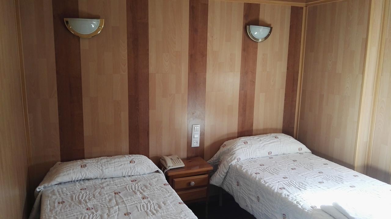 Hotel La Mina Puertollano Bagian luar foto